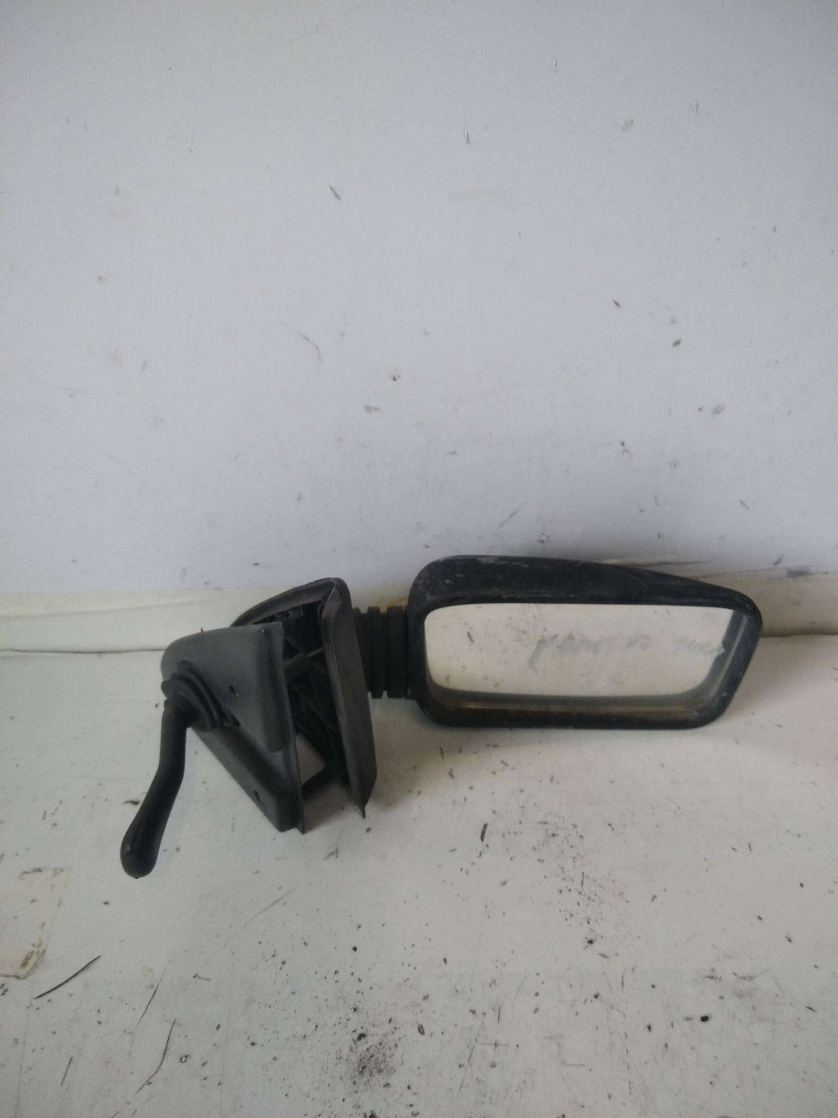 Retrovisore est. dx.